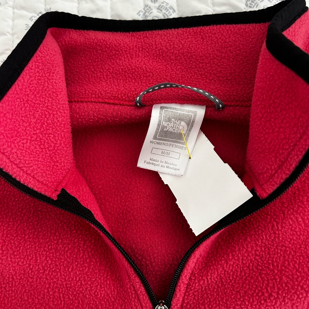 Northface pull over - Picture 3 of 4